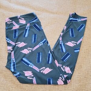 LulaRoe Tall & Curvy Leggings 💋Lipstick 💄